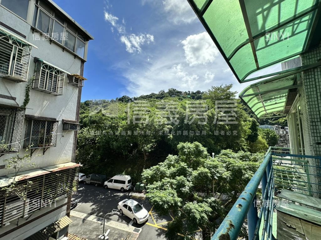 捷運邊間學區三房房屋室內格局與周邊環境