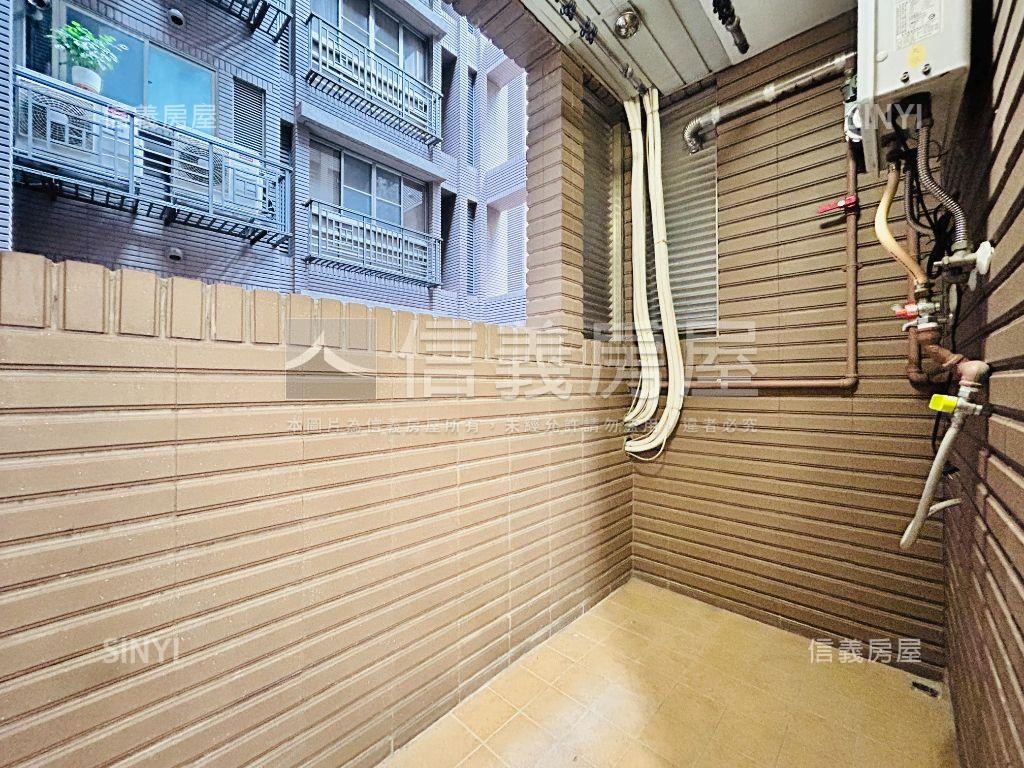 城市美學。高樓三房車位房屋室內格局與周邊環境