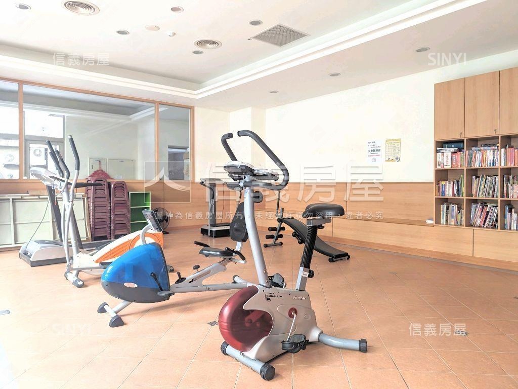 城市美學。高樓三房車位房屋室內格局與周邊環境