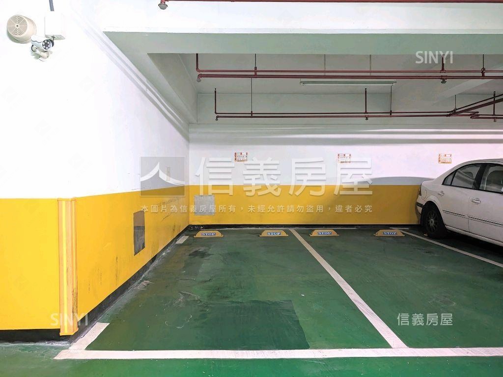 城市美學。高樓三房車位房屋室內格局與周邊環境