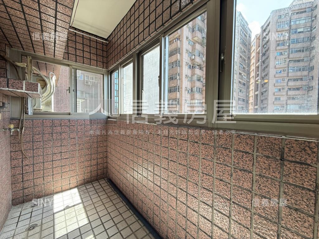 景安摩登後棟兩房房屋室內格局與周邊環境