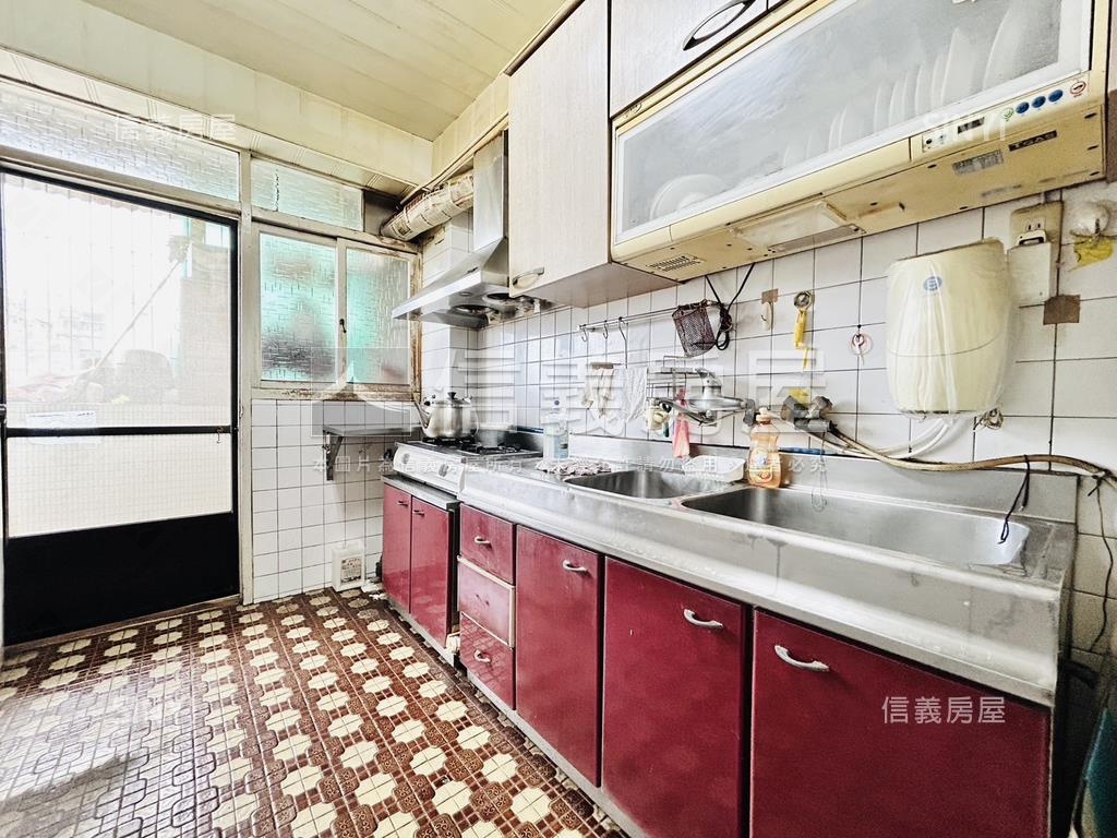 吉田芳鄰大器三房房屋室內格局與周邊環境