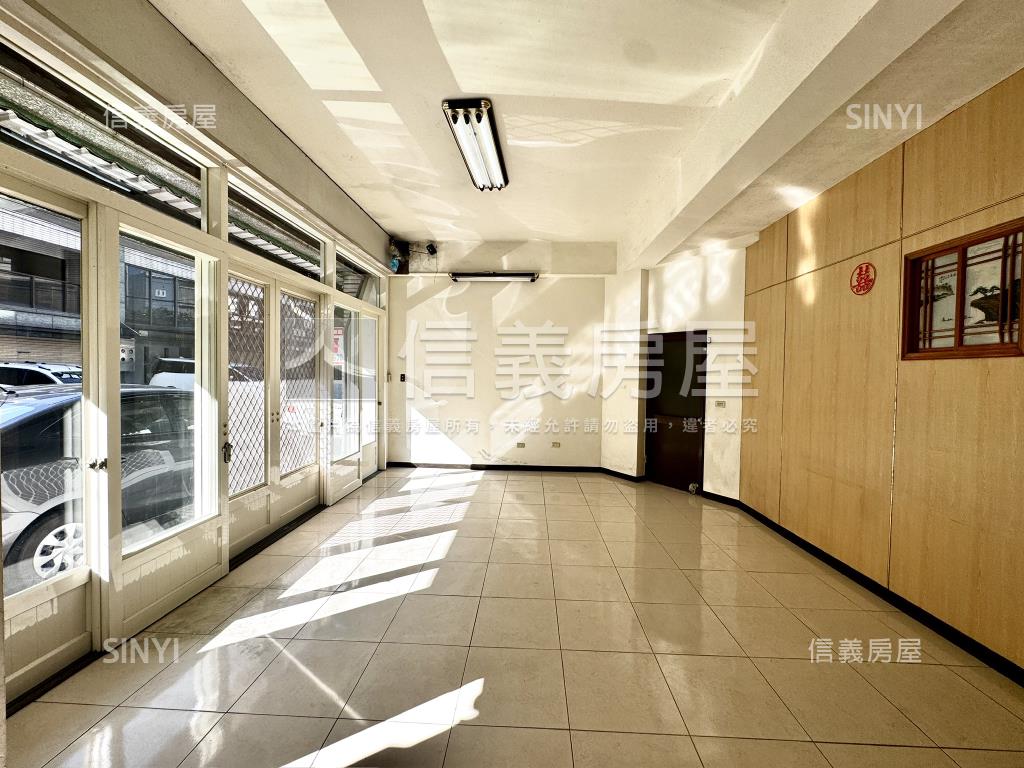 邊間有花園有車庫五房別墅房屋室內格局與周邊環境