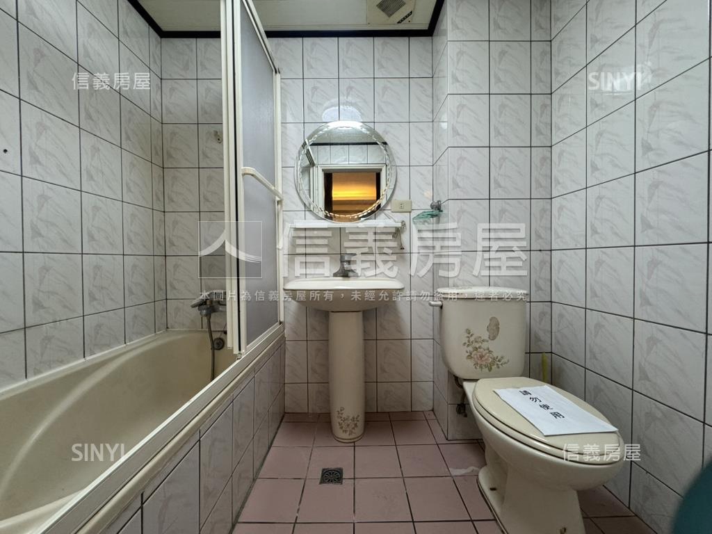 鶯歌電梯典雅三房房屋室內格局與周邊環境