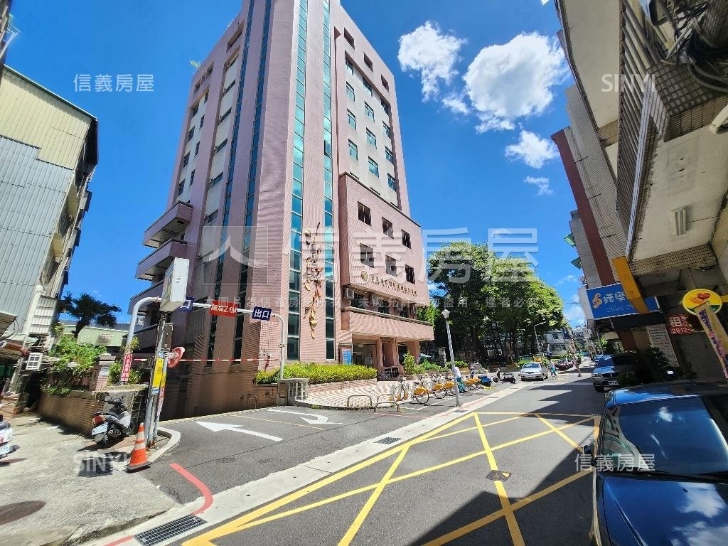 士林商一正馬路透天店面房屋室內格局與周邊環境