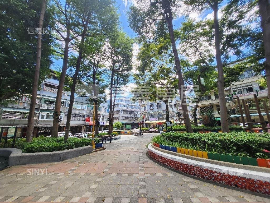 士林商一正馬路透天店面房屋室內格局與周邊環境