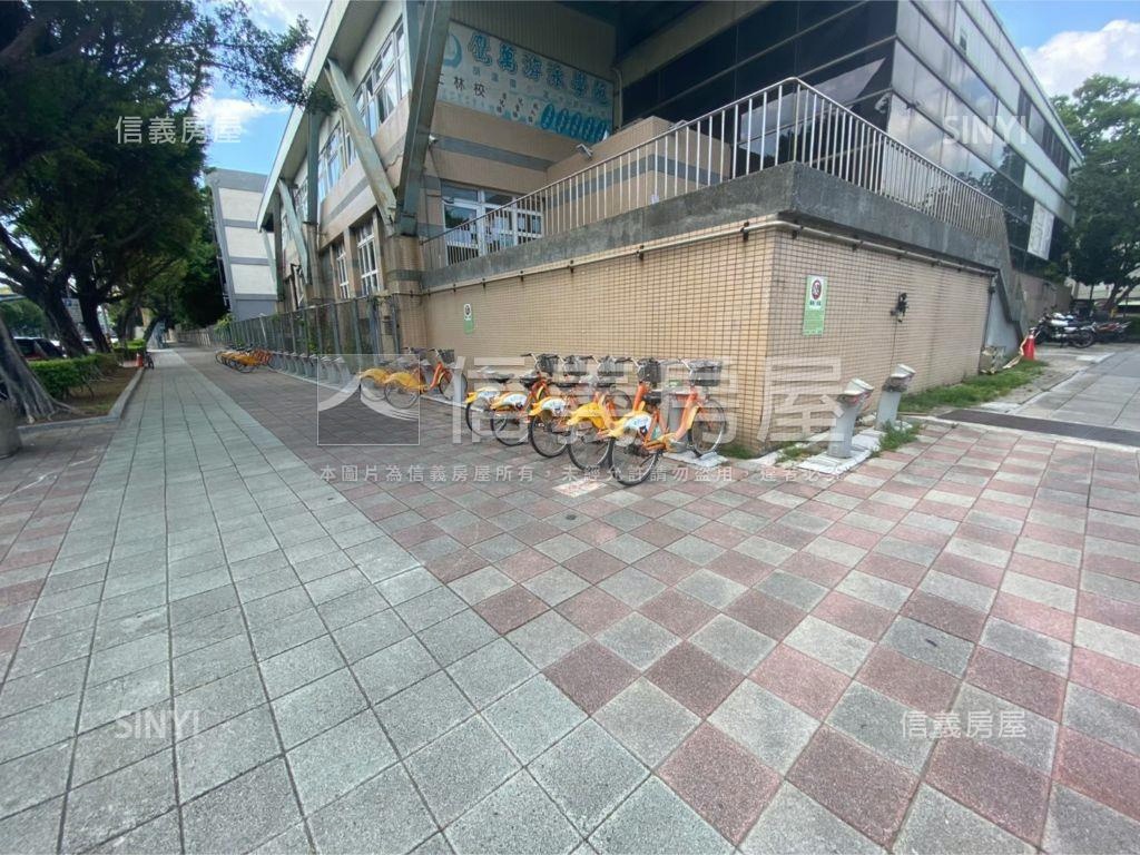 士林商一正馬路透天店面房屋室內格局與周邊環境