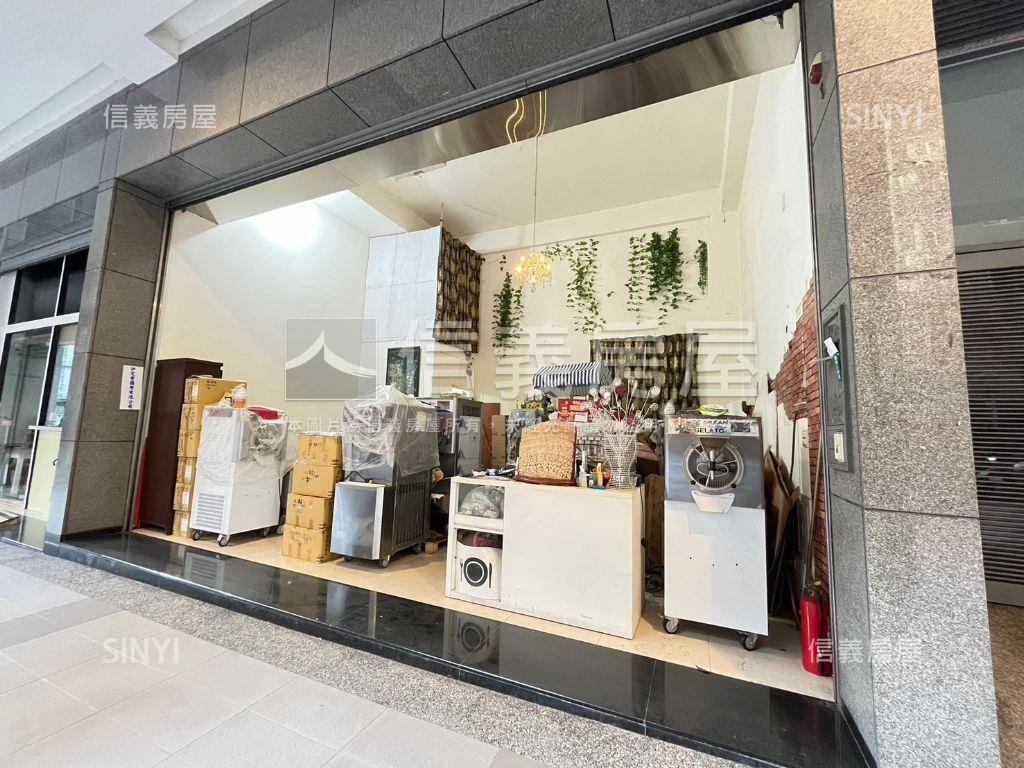 逢甲商圈，熱鬧樓店房屋室內格局與周邊環境