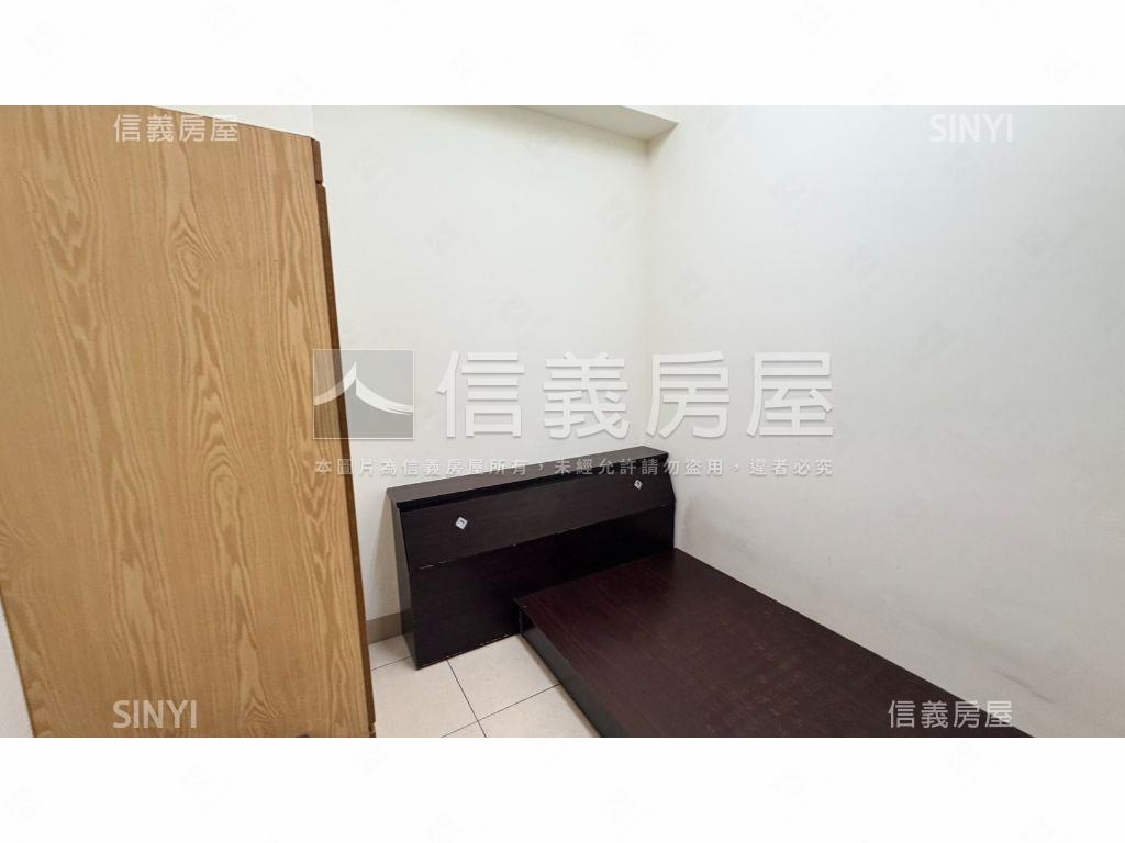 青年高中旁邊間透套房屋室內格局與周邊環境