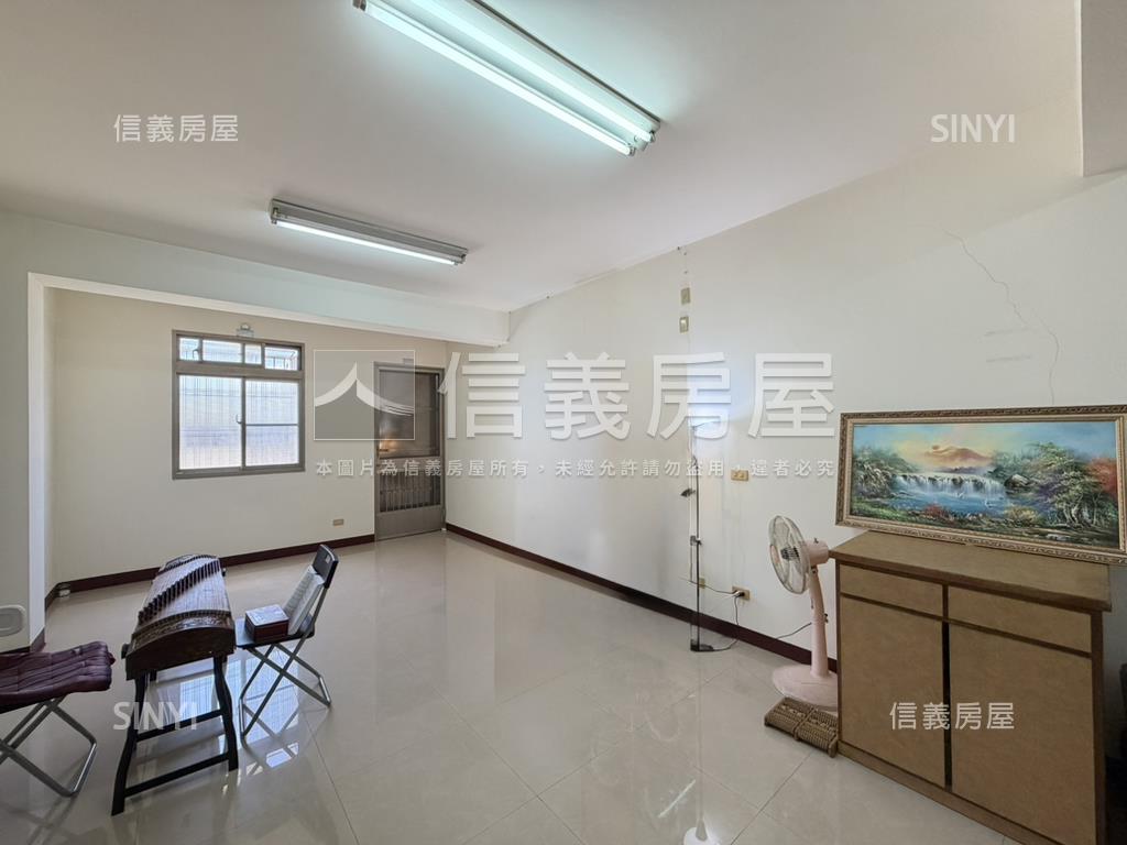 約１４米正路店面透天房屋室內格局與周邊環境
