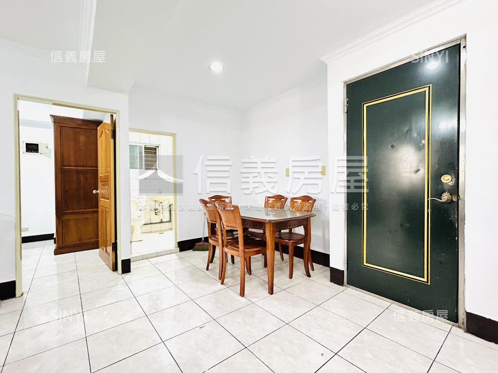 近大橋頭捷運電梯大空間房屋室內格局與周邊環境