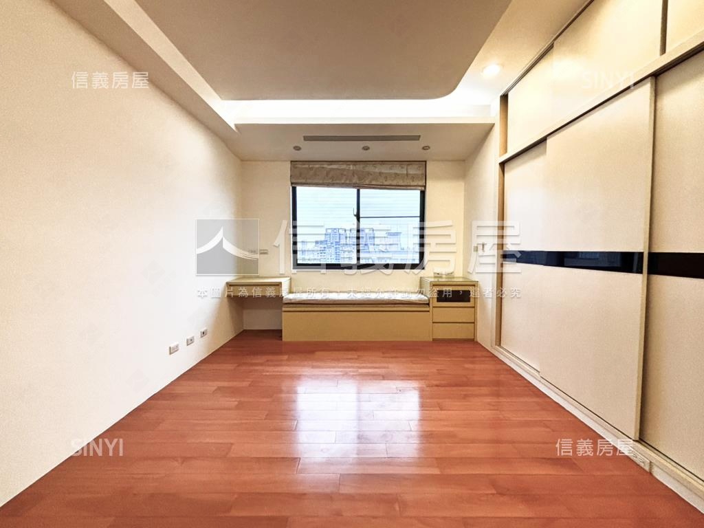 新東方高鐵精華高樓四房房屋室內格局與周邊環境