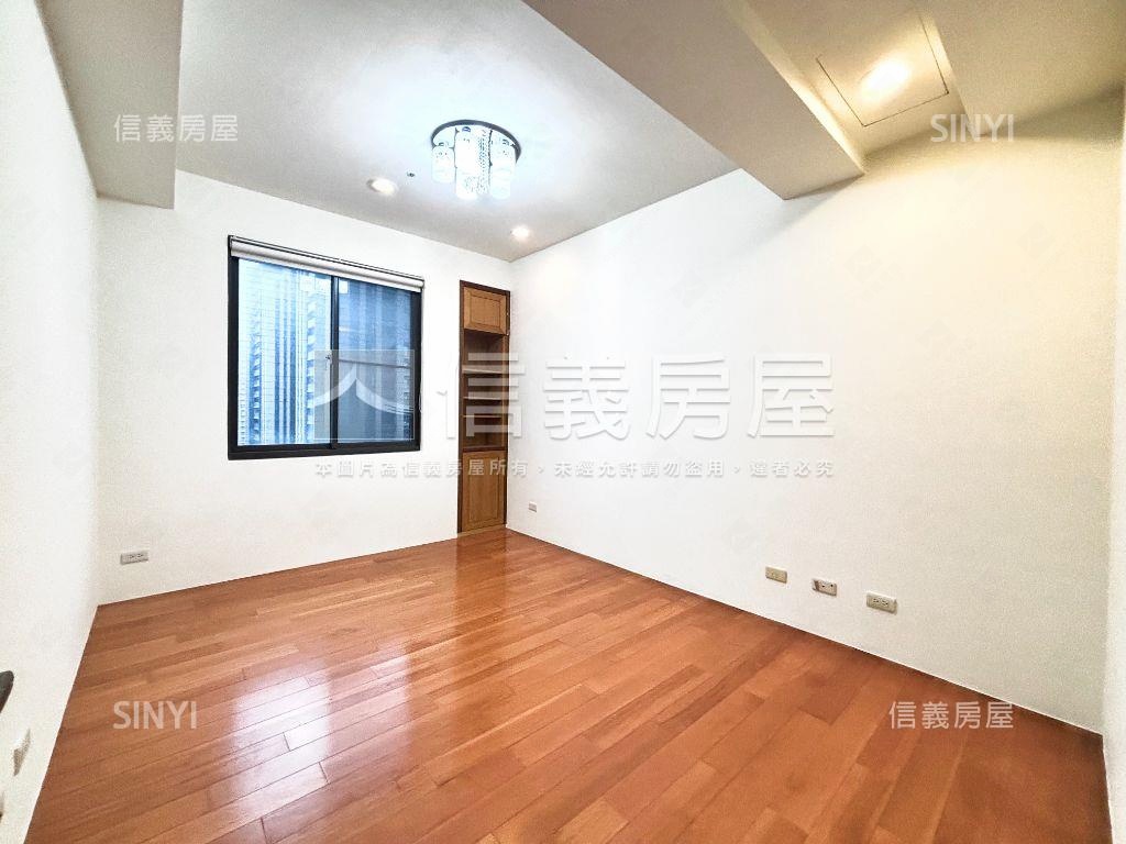 新東方高鐵精華高樓四房房屋室內格局與周邊環境