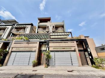 近文山特區電梯車墅