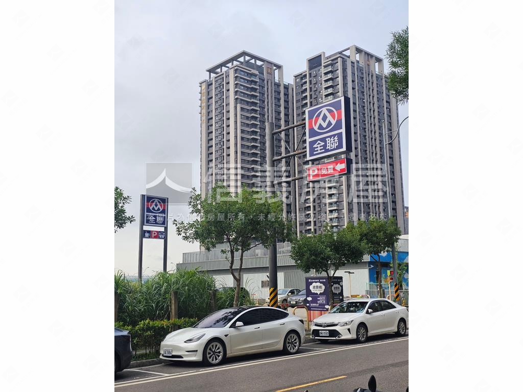 Ａ７皇翔高樓四房雙車位房屋室內格局與周邊環境