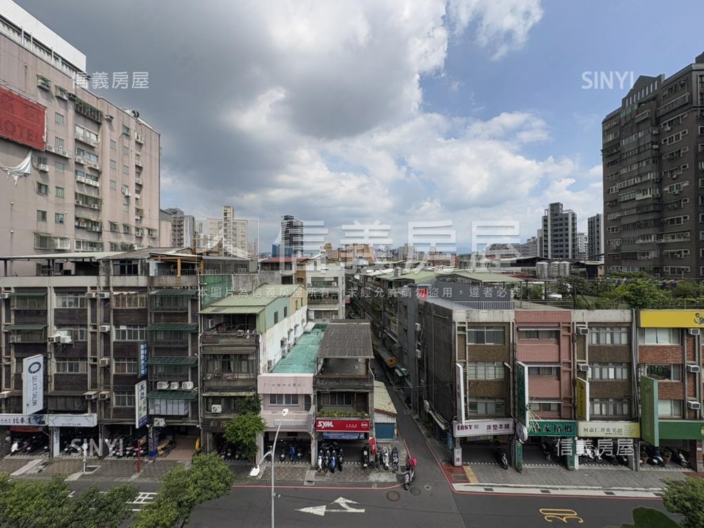 正面中山路５樓大空間房屋室內格局與周邊環境