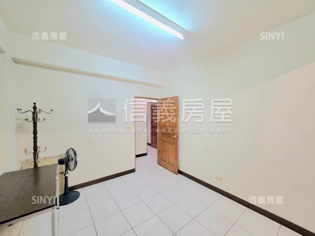 店長推薦近爽文國中美別墅房屋室內格局與周邊環境