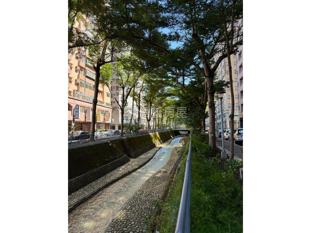 獨家！勇建藝術館三房平車房屋室內格局與周邊環境