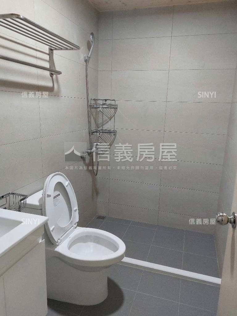 仁愛公園美裝三樓房屋室內格局與周邊環境