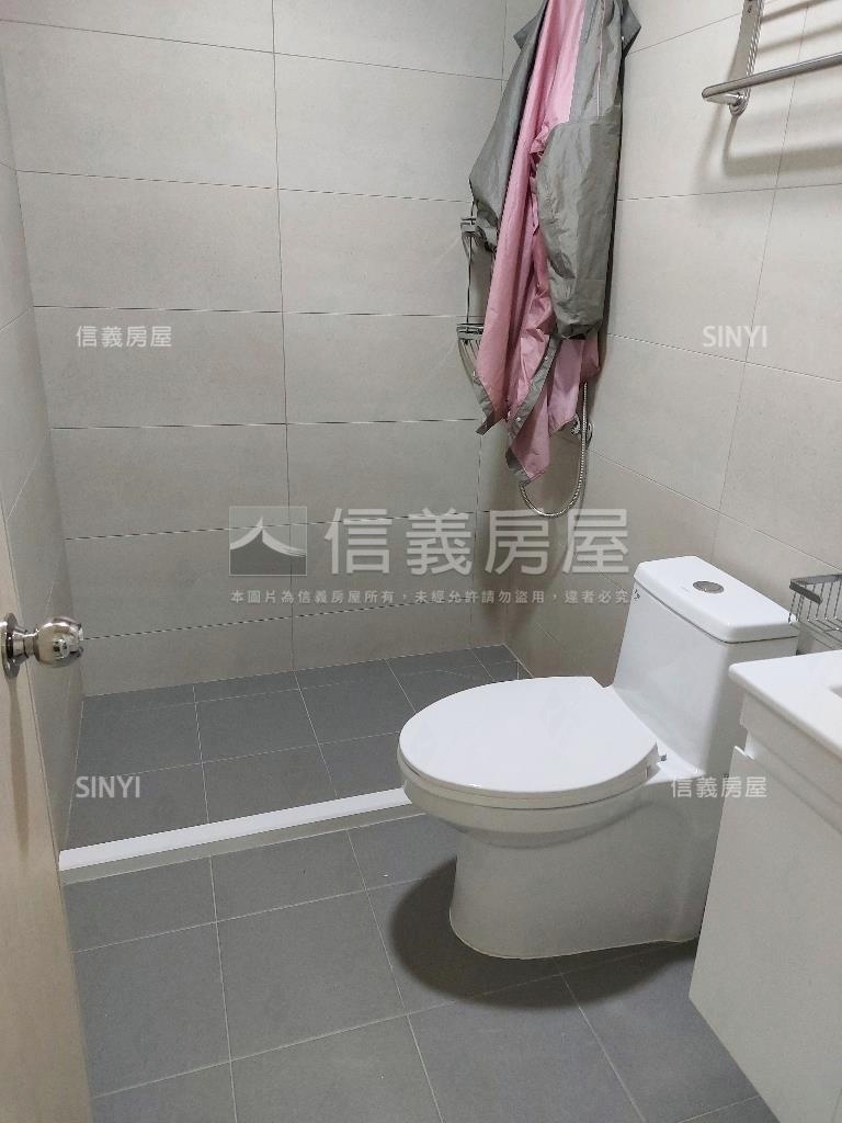 仁愛公園美裝三樓房屋室內格局與周邊環境