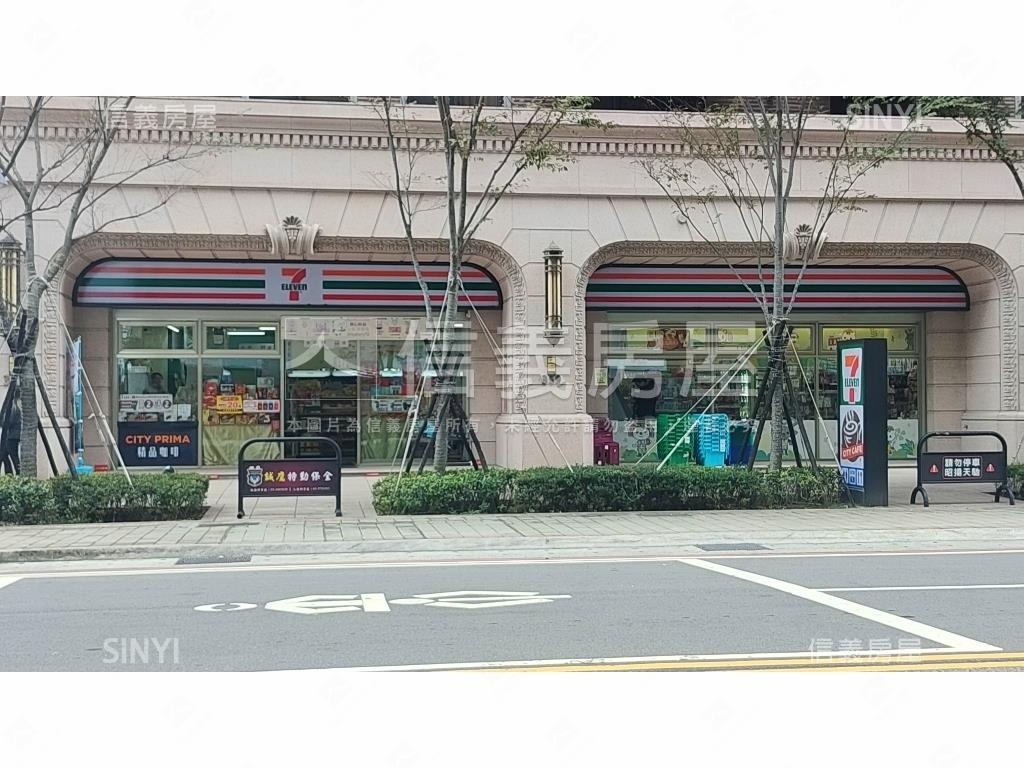 昭揚天銳裝潢美屋２個車位房屋室內格局與周邊環境