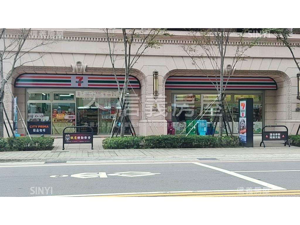 昭揚天銳裝潢美屋２個車位房屋室內格局與周邊環境