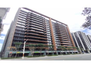 昭揚天銳裝潢美屋２個車位