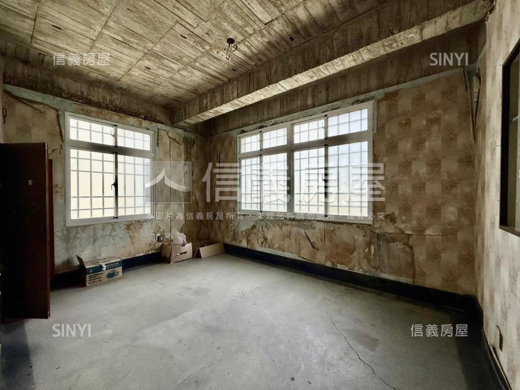 正開元路金店面房屋室內格局與周邊環境