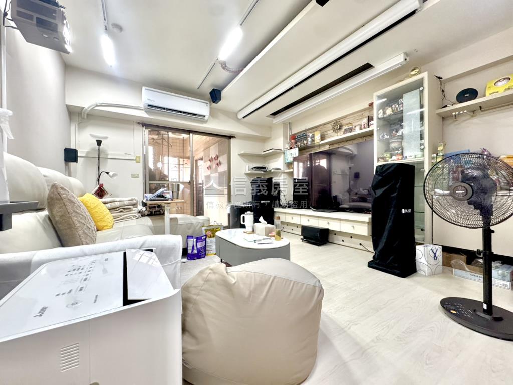 品值寶鎮高樓景觀裝潢三房房屋室內格局與周邊環境