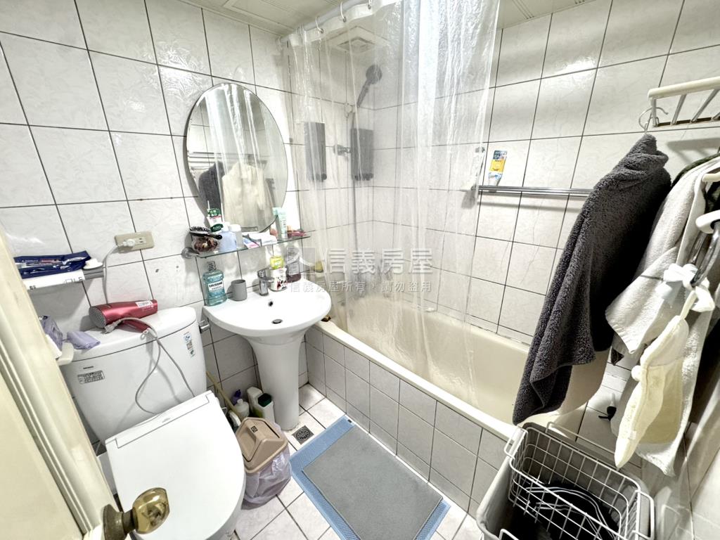 品值寶鎮高樓景觀裝潢三房房屋室內格局與周邊環境
