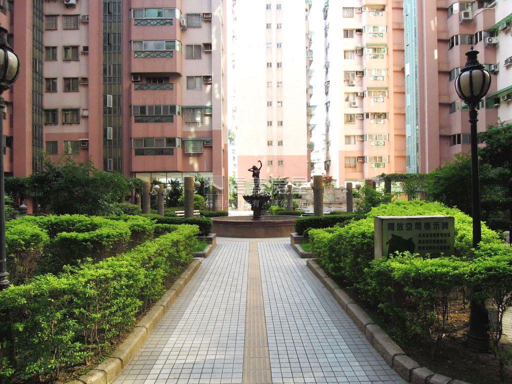 品值寶鎮高樓景觀裝潢三房房屋室內格局與周邊環境
