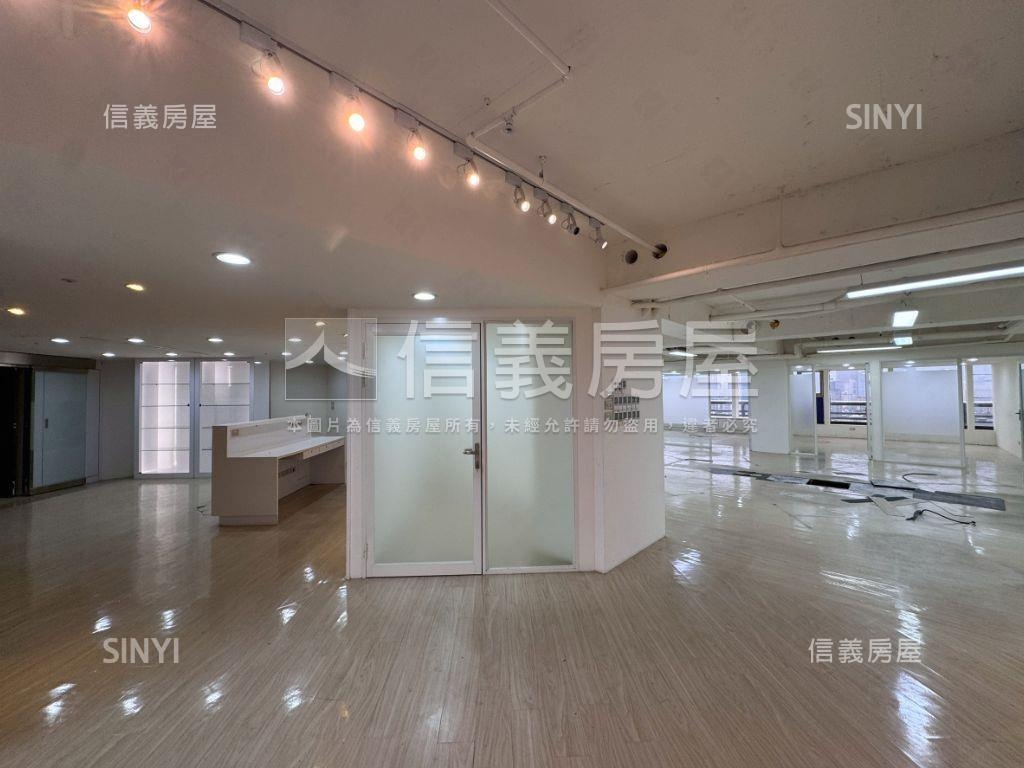 東區忠孝敦化安敦國際大樓房屋室內格局與周邊環境