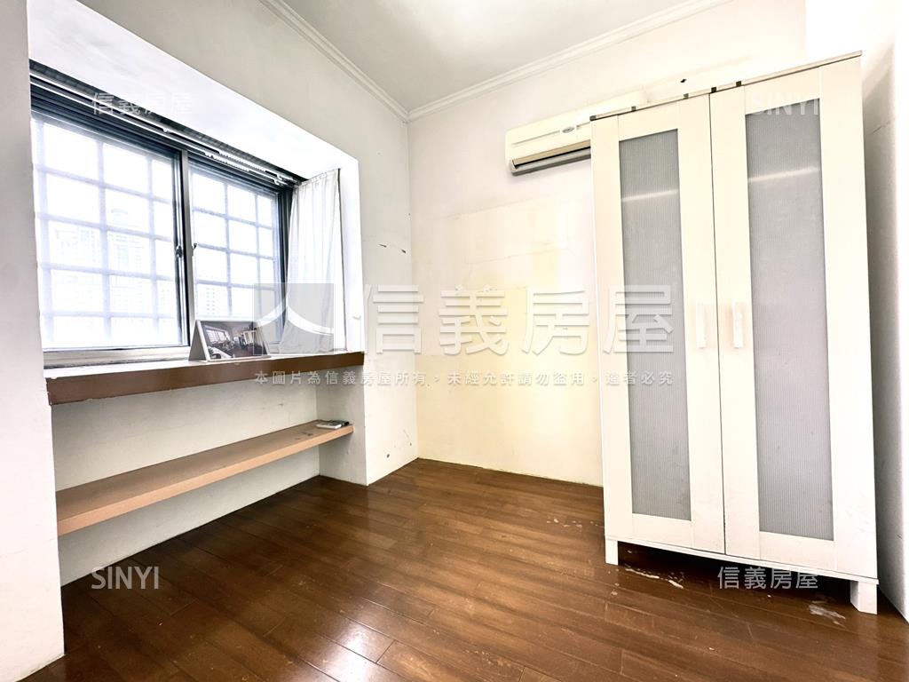 大坪林★邊間電梯美景兩房房屋室內格局與周邊環境