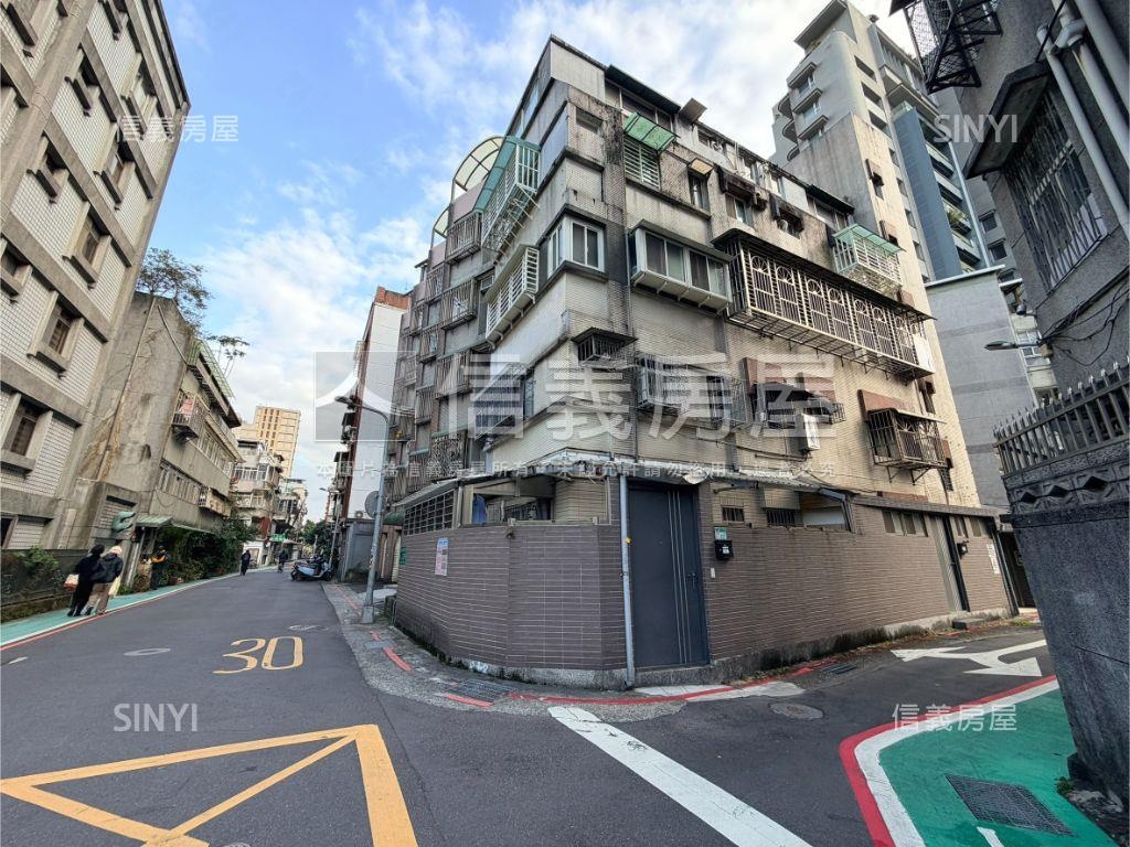 中正金華裝潢收租一樓房屋室內格局與周邊環境