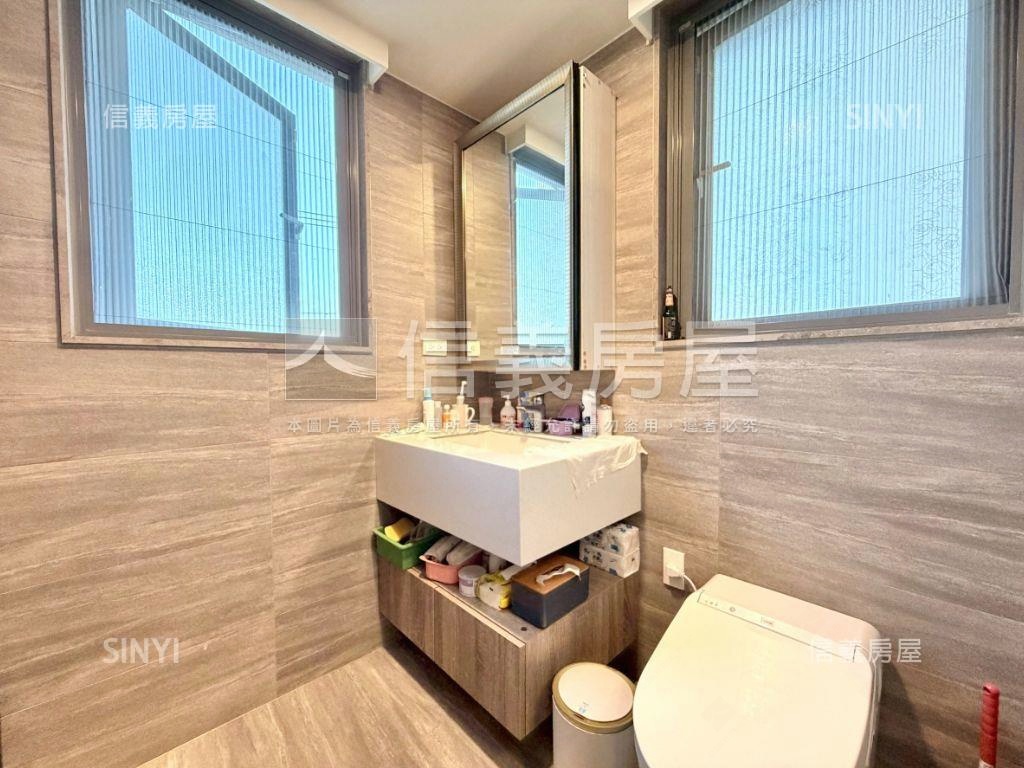 創研逸品精裝露臺戶平車位房屋室內格局與周邊環境