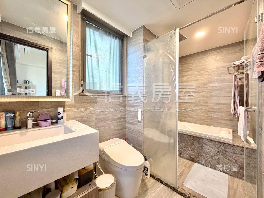 創研逸品精裝露臺戶平車位房屋室內格局與周邊環境