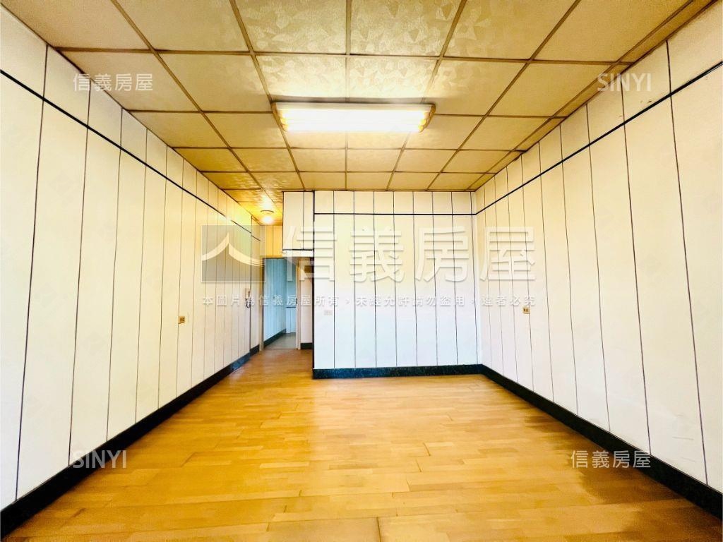 府安邊間ＤＩＹ面河景透天房屋室內格局與周邊環境