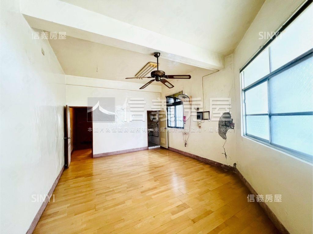 府安邊間ＤＩＹ面河景透天房屋室內格局與周邊環境