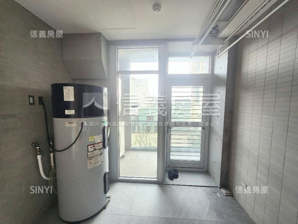 府都東區未住質感豪邸雙車房屋室內格局與周邊環境