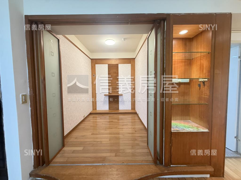 東湖國中旁樂活電梯三房房屋室內格局與周邊環境