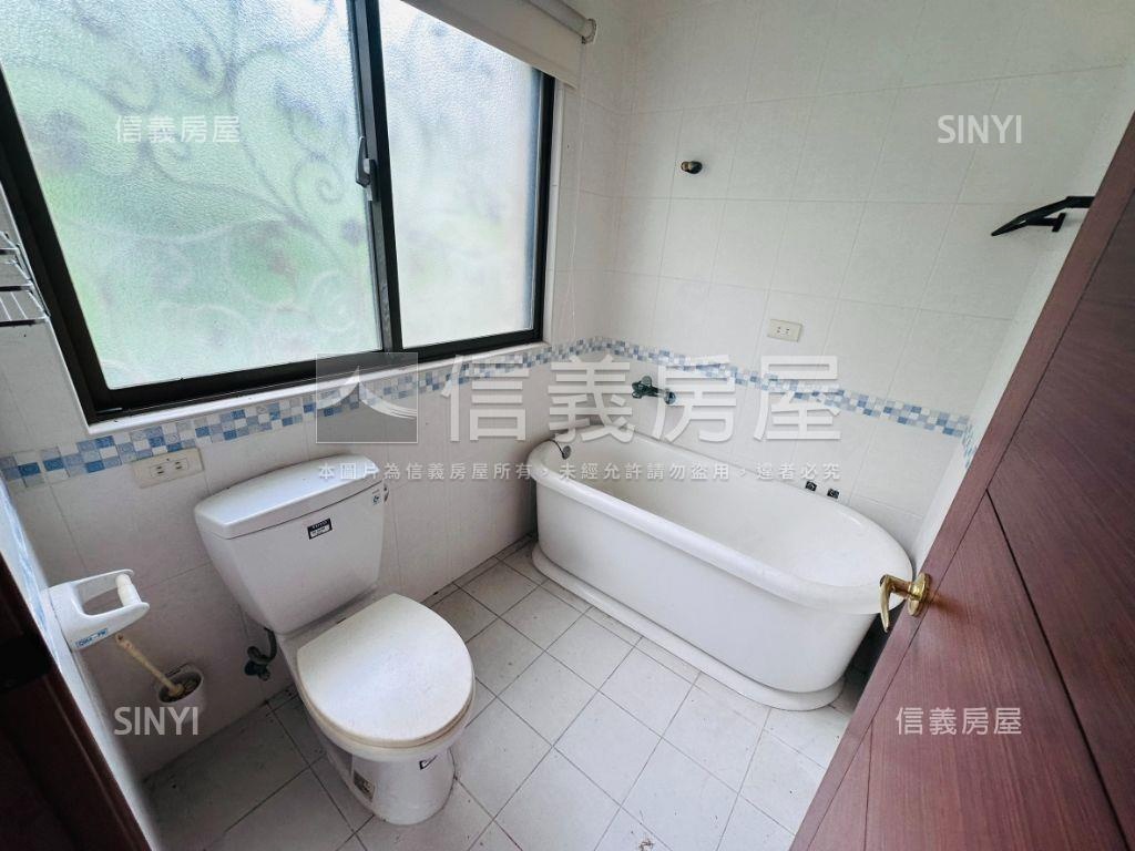陽明山遼闊腹地別墅房屋室內格局與周邊環境