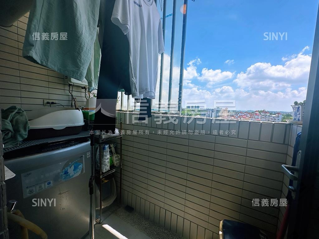 璟文山高樓精裝美兩房車位房屋室內格局與周邊環境