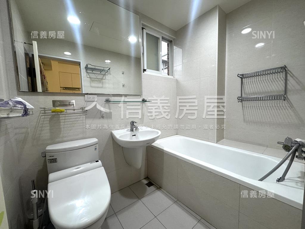 專任德安綠景邊間採光三房房屋室內格局與周邊環境