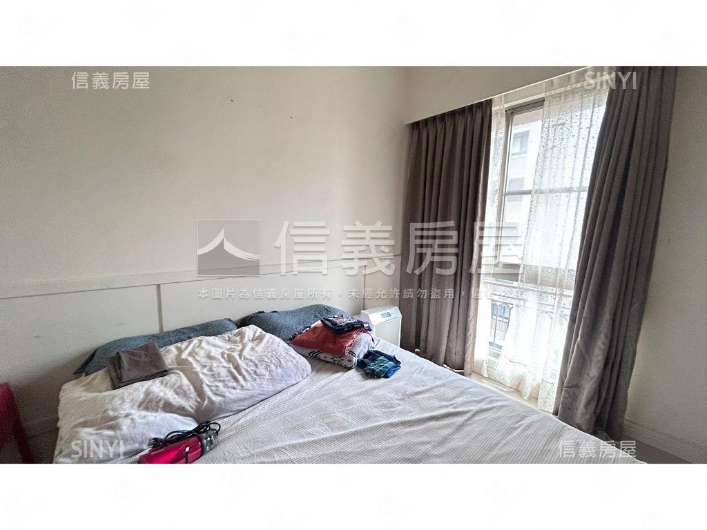 豪斯登堡蛋黃區大四房房屋室內格局與周邊環境