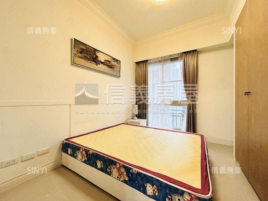 豪斯登堡蛋黃區大四房房屋室內格局與周邊環境