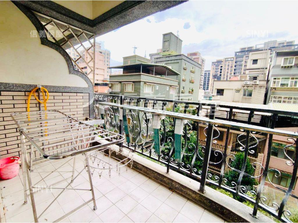 湯泉櫻花靜巷四房車位房屋室內格局與周邊環境