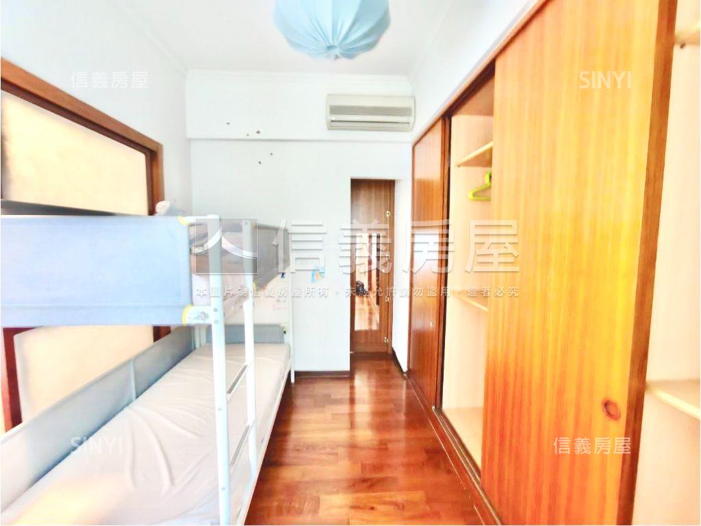 湯泉櫻花靜巷四房車位房屋室內格局與周邊環境