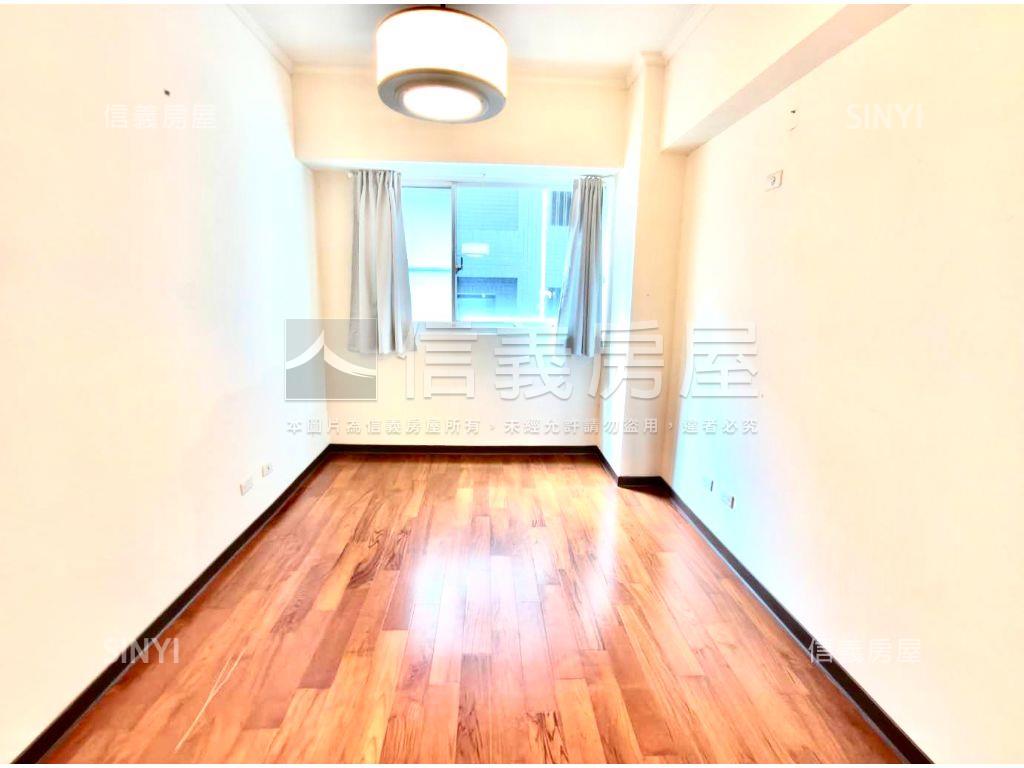 湯泉櫻花靜巷四房車位房屋室內格局與周邊環境