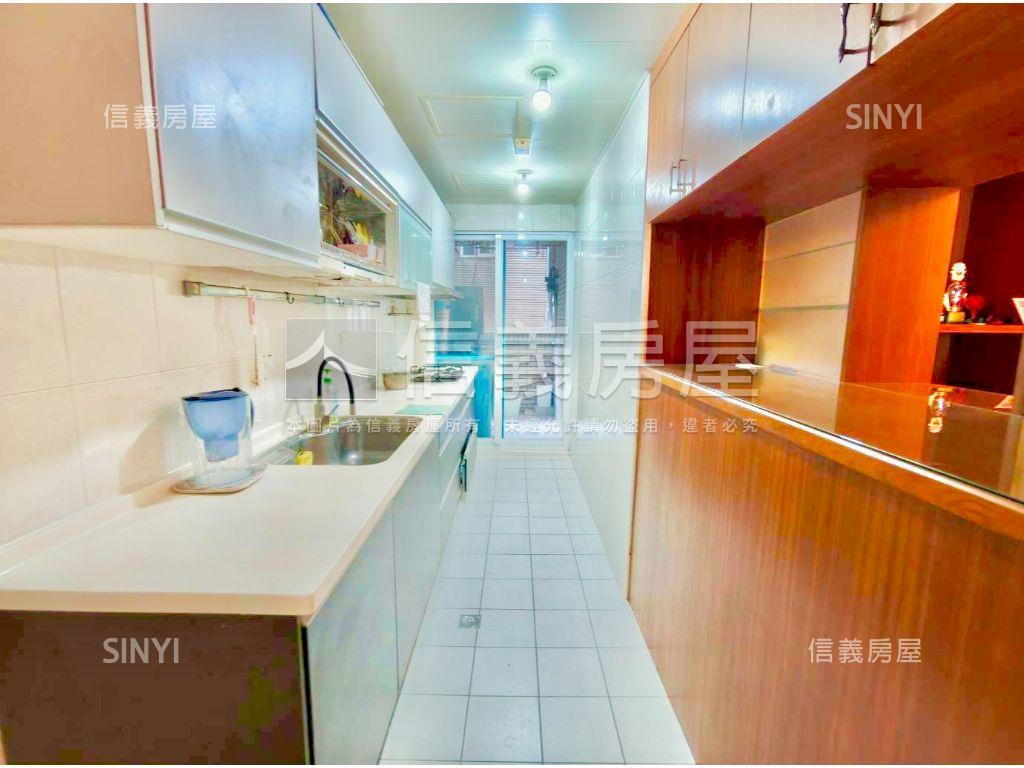 湯泉櫻花靜巷四房車位房屋室內格局與周邊環境