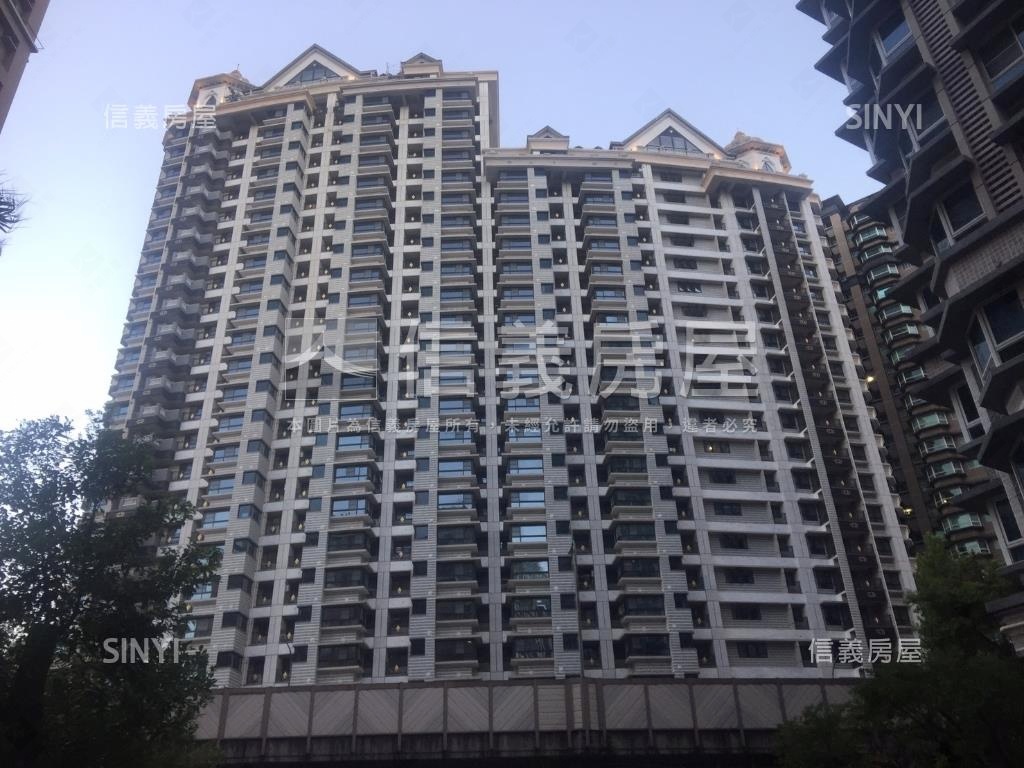 店長推薦園頂面中庭大戶房屋室內格局與周邊環境